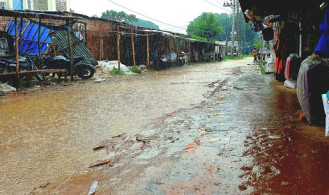বৃষ্টি হলেই কাদা পানিতে ভরে যায় সড়ক 