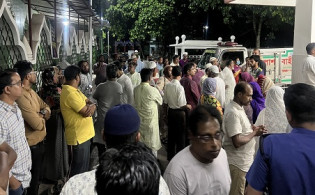 বাবা-মায়ের কবরেই শায়িত হলো ফরিদা পারভীন