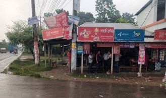 ফরিদপুরে সরকারি জমি দখল বিল্ডিং ও করে মার্কেট নির্মাণের অভিযোগ