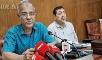 ‘ছেলে-মেয়ে সবাই দেশে, একা ‘সেফ এক্সিট’ নিয়ে কী করব’