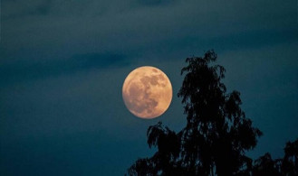 বছরের সবচেয়ে বড় সুপারমুন দেখা যাবে আজ