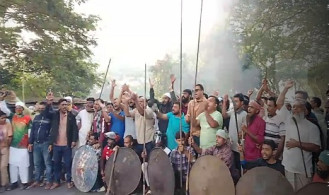 ফরিদপুরে এক্সপ্রেস ওয়ে ও মহাসড়কে আ. লীগের অবরোধ