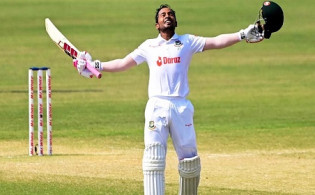 শততম টেস্টে সেঞ্চুরি করে কিংবদন্তিদের কাতারে মুশফিক