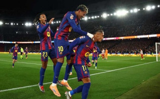 আতলেতিকোকে উড়িয়ে রিয়ালের সঙ্গে পয়েন্ট ব্যবধান বাড়াল বার্সা