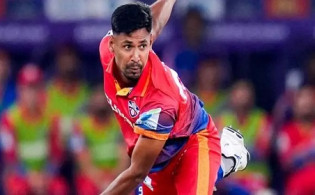 আমিরাতের লিগে অভিষেকে উজ্জ্বল মোস্তাফিজ