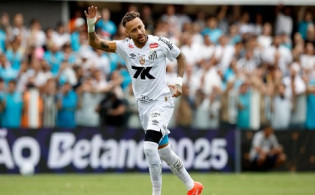 সান্তোসকে বাঁচিয়ে এবার অস্ত্রোপচারের টেবিলে নেইমার