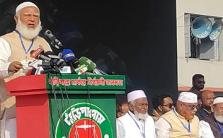 ‘একদিকে ফ্যামিলি কার্ড, অন্যদিকে মা-বোনদের গায়ে হাত’