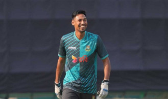 ৬ কোটি ৪৪ লাখ রুপিতে লাহোরে ফিরলেন মোস্তাফিজ