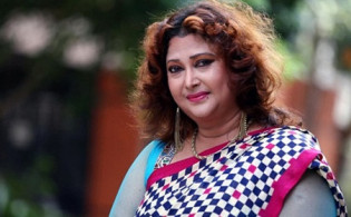 বিএনপির এমপি হয়ে সংসদে যেতে চান অভিনেত্রী রিনা খান