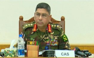 ‘নতুন সরকারের নির্দেশনা পেলে ব্যারাকে ফিরবে সেনাবাহিনী’