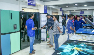 ঈদ কেনাকাটায় ফ্রিজ বিক্রিতে উচ্ছ্বাস, ক্রেতার পছন্দে ওয়ালটনের আধিপত্য