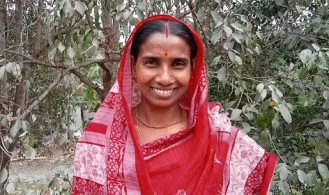 নেতৃত্বের গল্প শোনাতে তানজানিয়া যাচ্ছেন শ্যামনগরের অপর্ণা মল্লিক