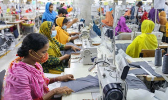 ঈদের ছুটির আগেই শ্রমিকদের বেতন-বোনাস পরিশোধের নির্দেশ