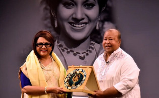 একুশে পদক পাওয়ায় ববিতাকে সংবর্ধনা