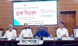 ‘এই মুহূর্তে জ্বালানি তেলের মূল্যবৃদ্ধির পরিকল্পনা নেই’ 