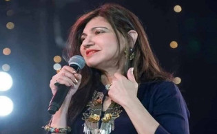 গাইতে পারছেন না, বিরল রোগে আক্রান্ত অলকা ইয়াগনিক