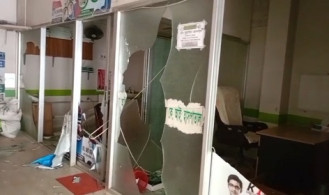 ফোড়ার অপারেশন করাতে গিয়ে রোগীর মৃত্যু, হাসপাতাল ভাঙচুর বিক্ষোভ