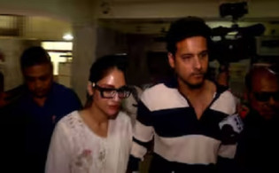 ইডি দপ্তরে হাজিরা দিলেন নুসরাত জাহান