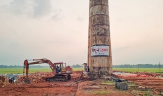 ভেঙে ফেলা হলো অবৈধ দুই ইটভাটার চিমনি, জরিমানা ৫ লাখ
