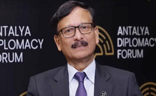 ‘তিনবার পদত্যাগের সিদ্ধান্ত নিয়েছিলাম’