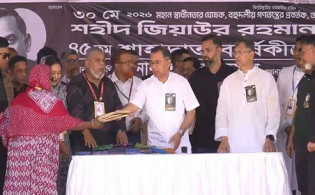 দুস্থদের মাঝে খাদ্যসামগ্রী ও বস্ত্র বিতরণ কার্যক্রমের উদ্বোধন