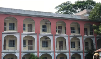 টুঙ্গিপাড়ায় বিদ্যালয়ের ফ্যান জানালা বিনামূল্যের বই ও খাতা বিক্রির অভিযোগ 