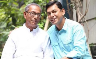 বাবার ভরসার হাতটা চলে গেলে বোঝা যায় পৃথিবী কত ফাঁকা
