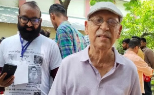 ‘রাজনীতি করলে অভিনয় ছেড়ে দেওয়া উচিত’