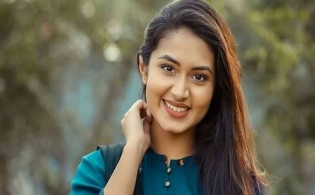 বন্যাদুর্গত মানুষের পাশে দাঁড়ানোর আহ্বান ফারিণের