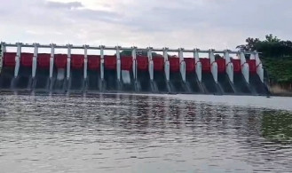 কাপ্তাইয়ের কর্ণফুলী পানি বিদ্যুৎ কেন্দ্র স্পীলওয়ের ১৬ জলকপাট খোলার প্রস্তুতি