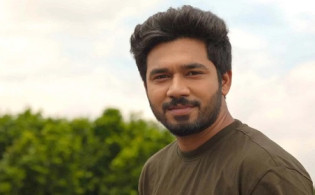 থাইল্যান্ডে  শুটিং করতে গিয়ে আহত অভিনেতা খায়রুল বাসার