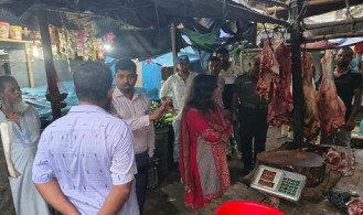 লৌহজংয়ে দুই মাংস বিক্রেতাকে জরিমানা