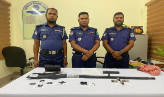 নড়াইলে মেহগনি বাগানে মিলল বিদেশি বন্দুকসহ অস্ত্রের বিভিন্ন সরঞ্জাম