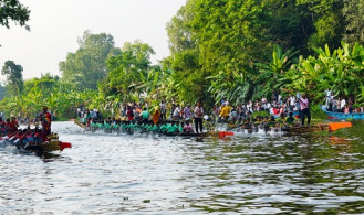 কোটালীপাড়ায় বিশ্বকর্মা পূজা উপলক্ষে আনন্দমুখর নৌকাবাইচ 