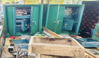 কালিগঞ্জে জুয়েলার্সের শাটার-লকার ভেঙে চুরি, স্বর্ণ-রুপা ও নগদ টাকা খোয়া