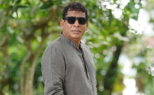 ‘আভিজাত্য পোশাকে নয়, প্রকাশ পায় ব্যক্তিত্বে’