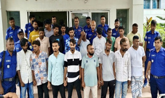 ঈশ্বরদীতে বিশেষ অভিযান: দু’টি ওয়ান শুটারগান ও দেশীয় অস্ত্রসহ গ্রেপ্তার ২৩