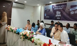 ‘শাক দিয়ে মাছ ঢাকার হাতিয়ার গণমাধ্যম’