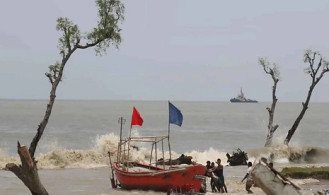 গভীর নিম্নচাপটি ঘূর্ণিঝড়ে রূপ নেবে সোমবার