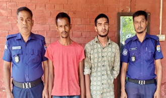 নীলসাগর এক্সপ্রেসের ছাদে যাত্রীর টাকা-ঘড়ি ছিনতাই, গ্রেপ্তার ২