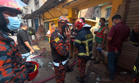 মিরপুরে অগ্নিকাণ্ডে নিহতের সংখ্যা বেড়ে ১৬