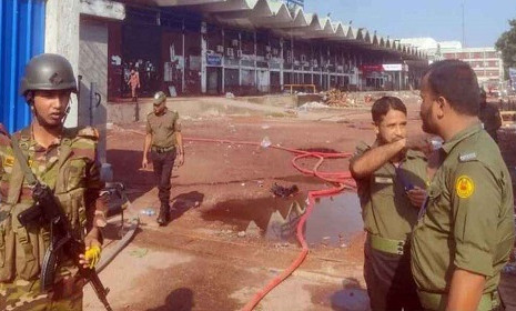 বিমানবন্দরের কার্গো কমপ্লেক্সে ভল্ট ভেঙে অস্ত্র চুরি