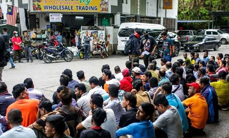 মালয়েশিয়ায় সাঁড়াশি অভিযানে ১৭৪ বাংলাদেশি আটক 