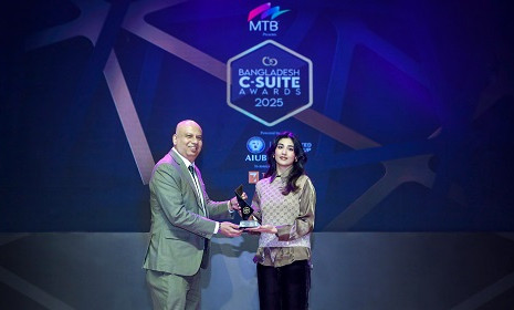 বর্ষসেরা সিইও পুরস্কার পেলেন ওয়ালটন মাইক্রো-টেকের নিশাত তাসনিম শুচি 