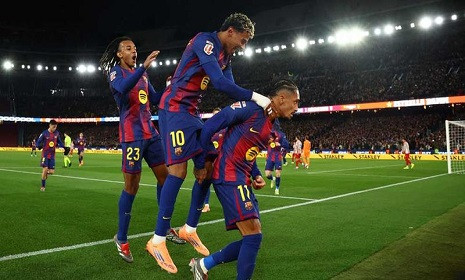 আতলেতিকোকে উড়িয়ে রিয়ালের সঙ্গে পয়েন্ট ব্যবধান বাড়াল বার্সা