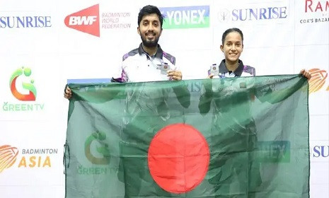 আন্তর্জাতিক ব্যাডমিন্টনে রৌপ্য জিতলেন বাংলাদেশের জুমার-উর্মি