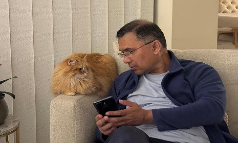 তারেক রহমানের সঙ্গে এলো বিড়াল ‘জেবু’