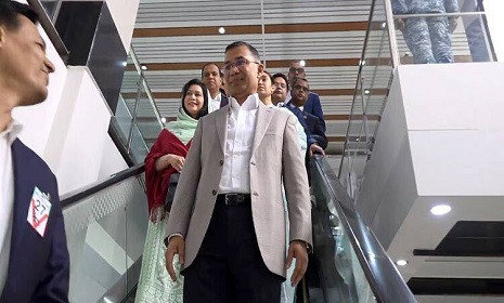 ১৭ বছরের নির্বাসন শেষে তারেক রহমানের দেশে প্রত্যাবর্তন