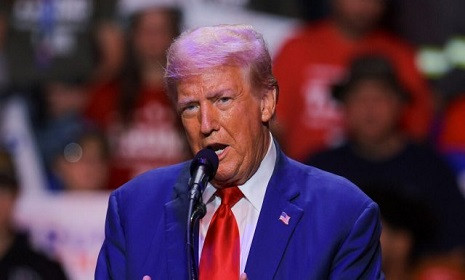 ‘পিছু হটার সুযোগ নেই’, গ্রিনল্যান্ড দখলে মরিয়া ট্রাম্প