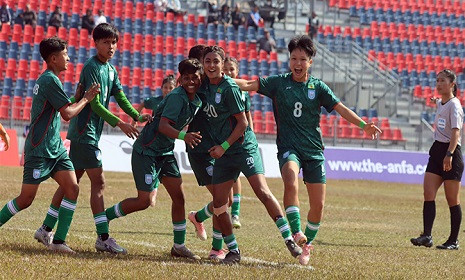 ভারতকে উড়িয়ে ফাইনালে এক পা বাংলাদেশের